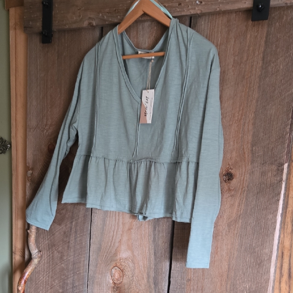 Green Long Sleeve Top